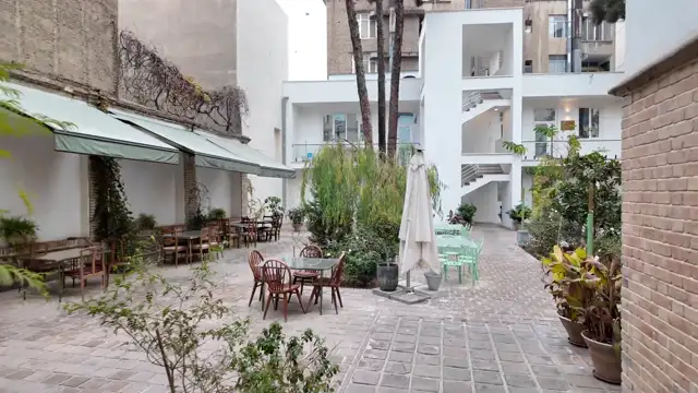 Inside an Iranian Home 🇮🇷 Discover the charm of old Persian architecture and culture
